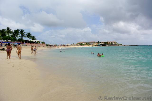 Looking towards the South End of Maho Beach.jpg

