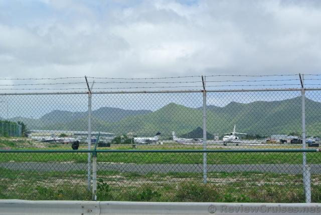 Airplanes at Princess Juliana International Airport seen from Maho.jpg
