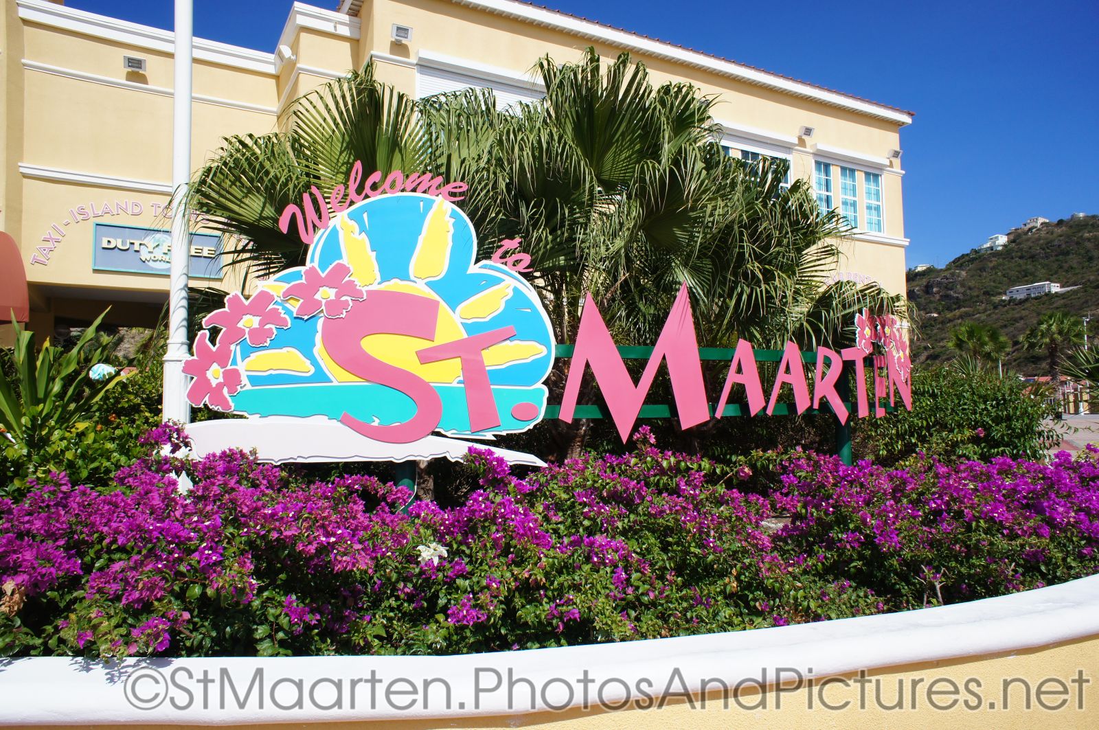 Welcome to St Maarten sign.jpg

