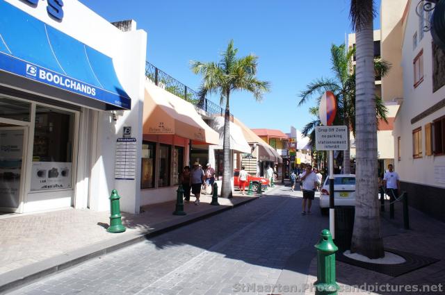 Shopping street near beach in Philipsburg St Maarten.jpg

