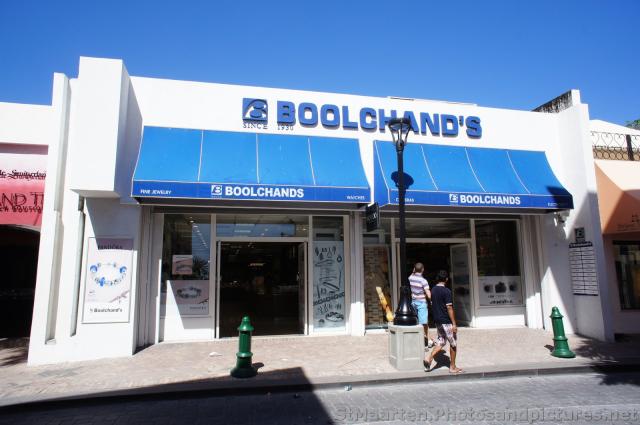 Boolchand's in Philipsburg St Maarten.jpg