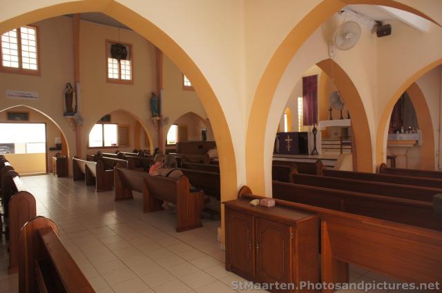 Inside St Martin of Tours Roman Catholic Church Philipsburg St Maarten.jpg