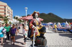 Captain Morgan statue Philipsburg beach St Maarten.jpg