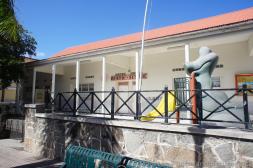 Oranje School in Philipsburg St Maarten.jpg